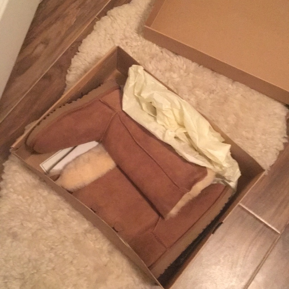 Women’s size 9 knee high winter boots with